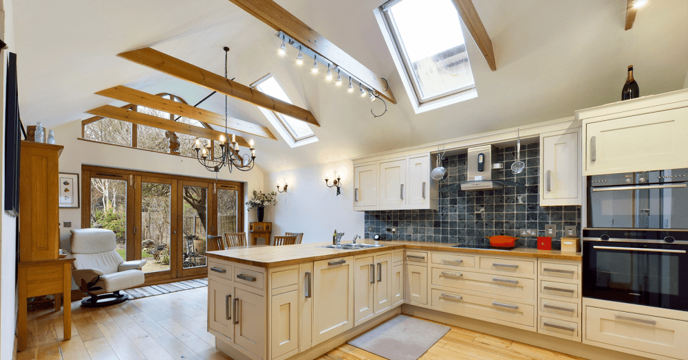 FOR SALE: Substantial detached home in North Chingford with beautiful gardens and swimming pool FOR SALE: Substantial detached home in North Chingford with beautiful gardens and swimming pool